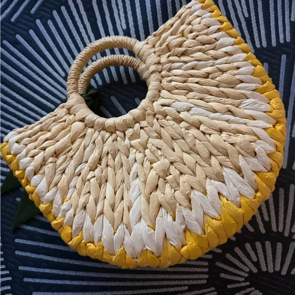 A New Day Straw Lemon Bag - Picture 3 of 4